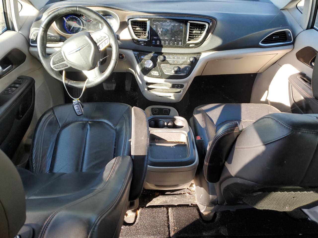 2018 Chrysler Pacifica Touring L VIN: 2C4RC1BG8JR123485 Lot: 37064034