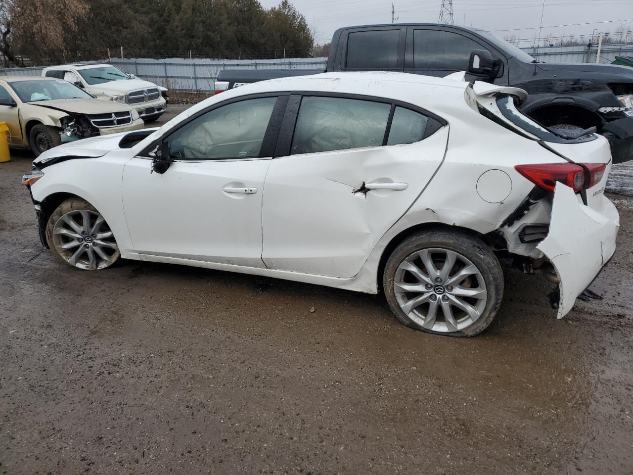 JM1BM1M35G1352549 2016 Mazda 3 Touring