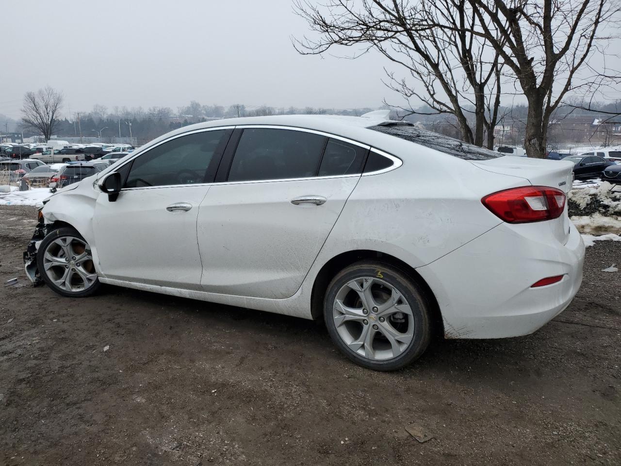 1G1BF5SM7J7134297 2018 Chevrolet Cruze Premier