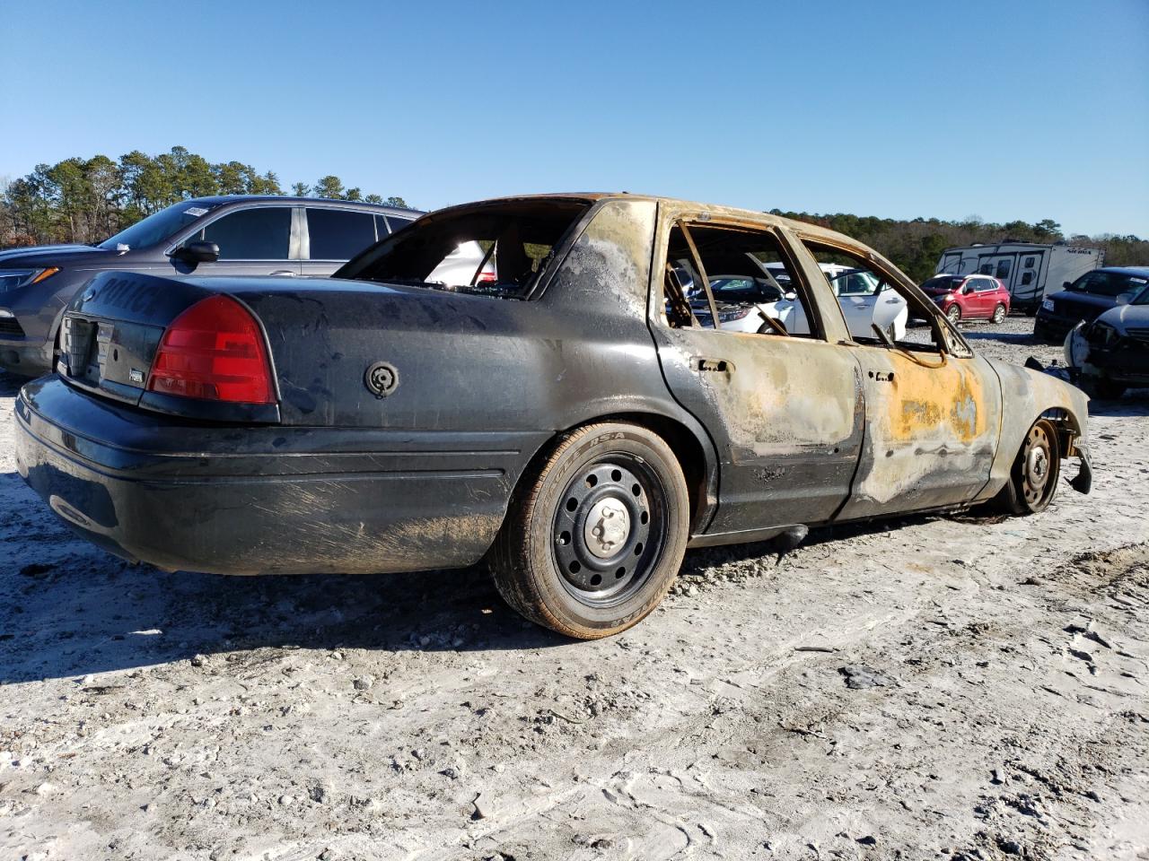 2011 Ford Crown Victoria - Image 3