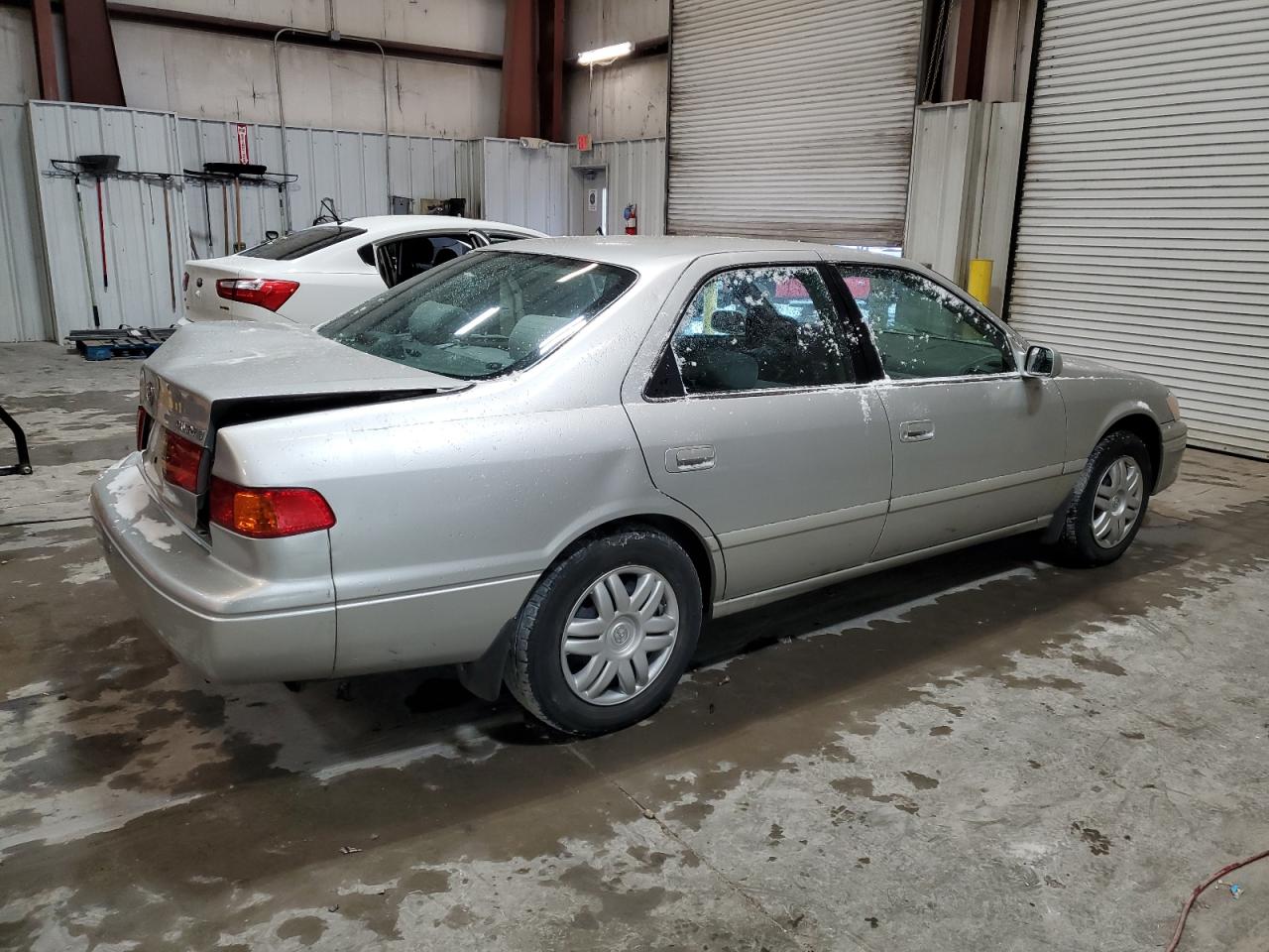 2001 Toyota Camry Ce VIN: 4T1BG22K71U857128 Lot: 37885824