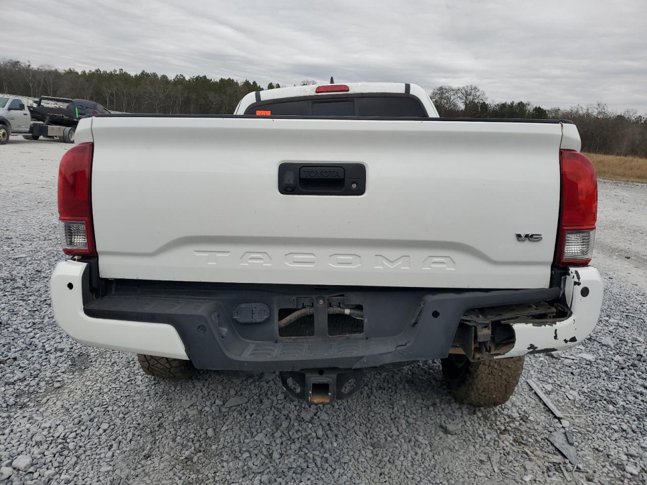 2017 Toyota Tacoma - Image 6