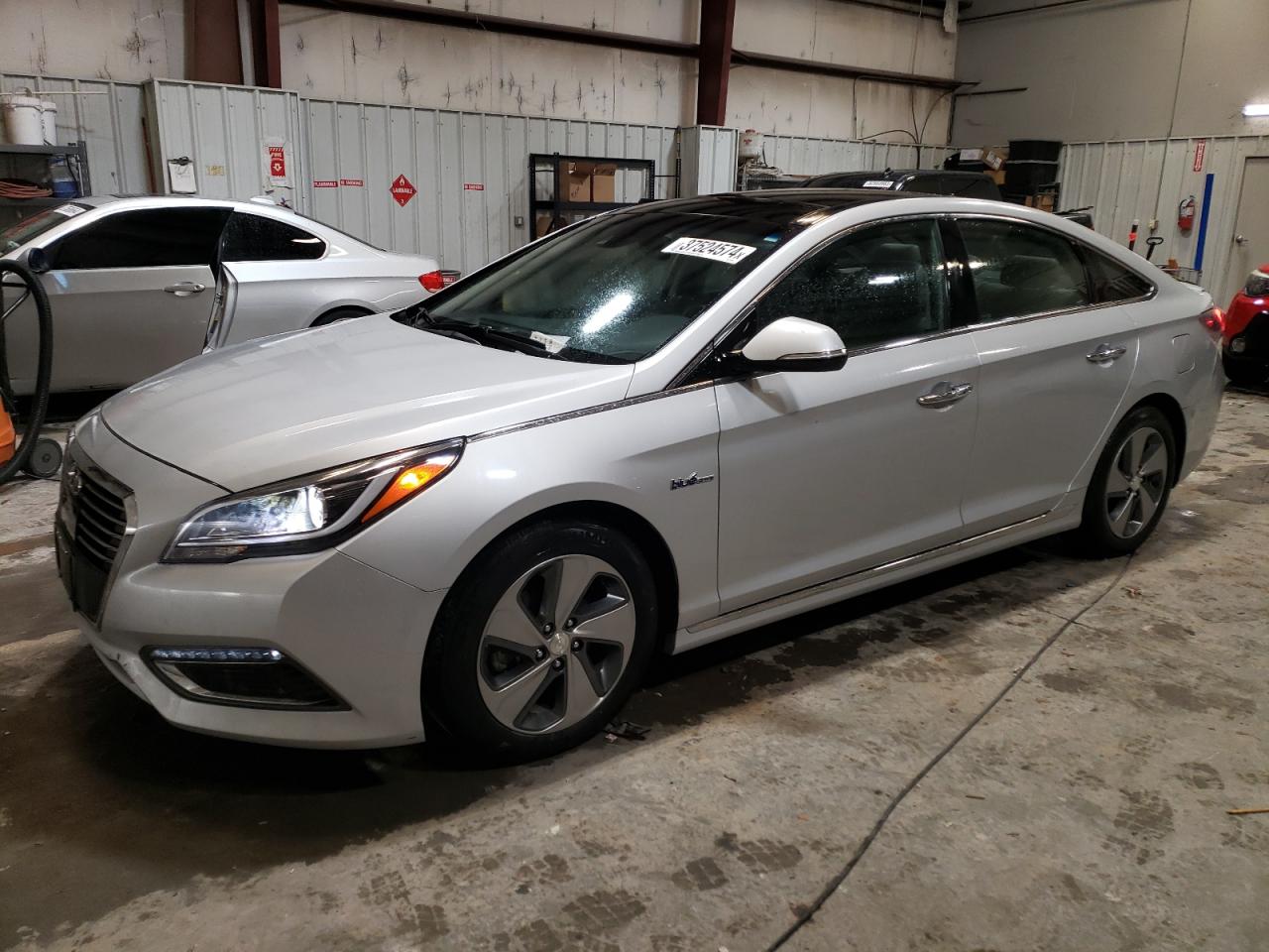 2017 Hyundai Sonata Hybrid VIN: KMHE34L14HA051429 Lot: 37524574