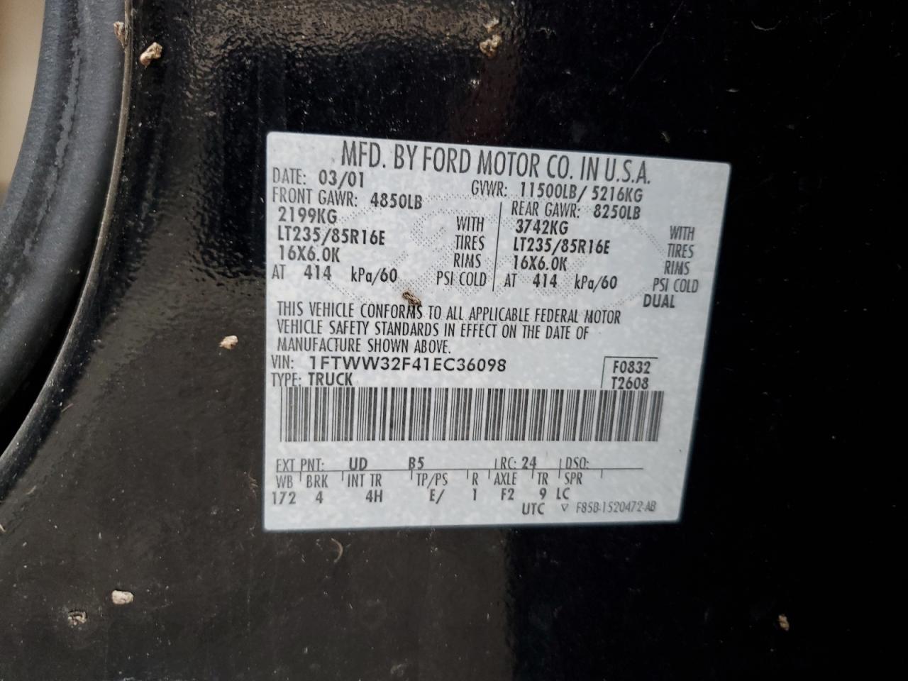 2001 Ford F350 - Image 13