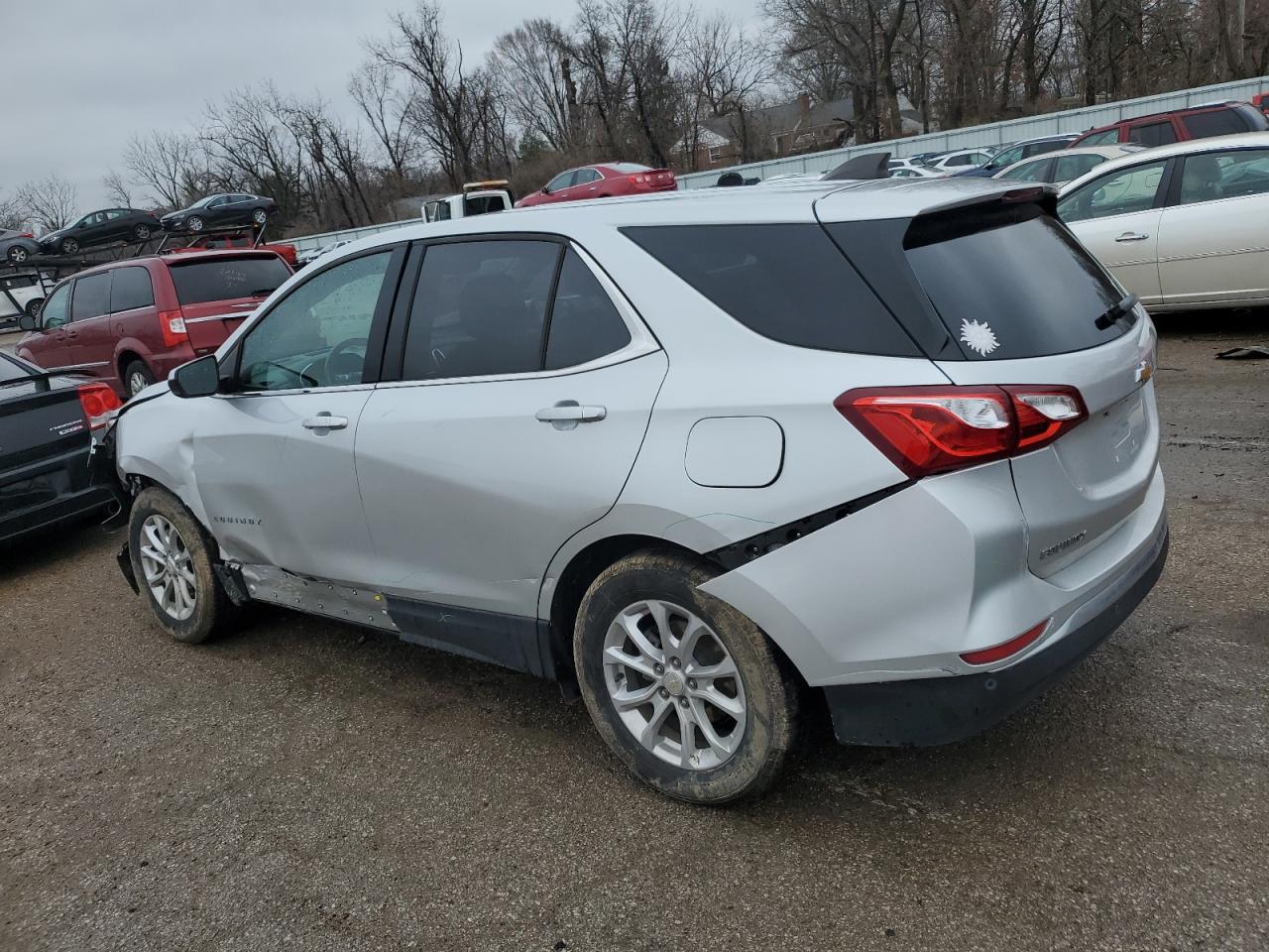 2020 Chevrolet Equinox - Image 2