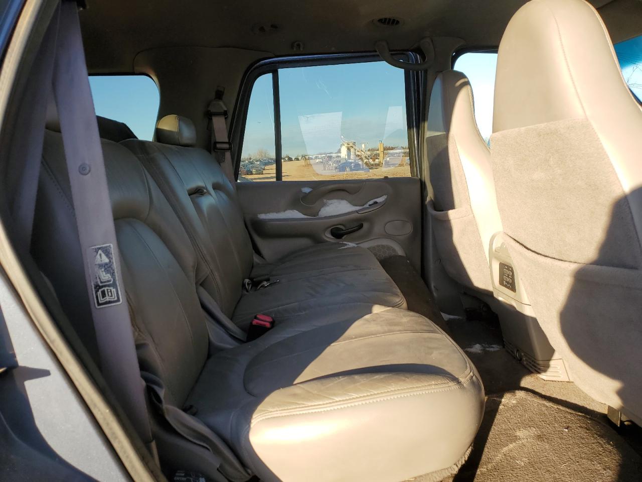 2000 Ford Expedition Xlt VIN: 1FMRU1560YLB18103 Lot: 37860204