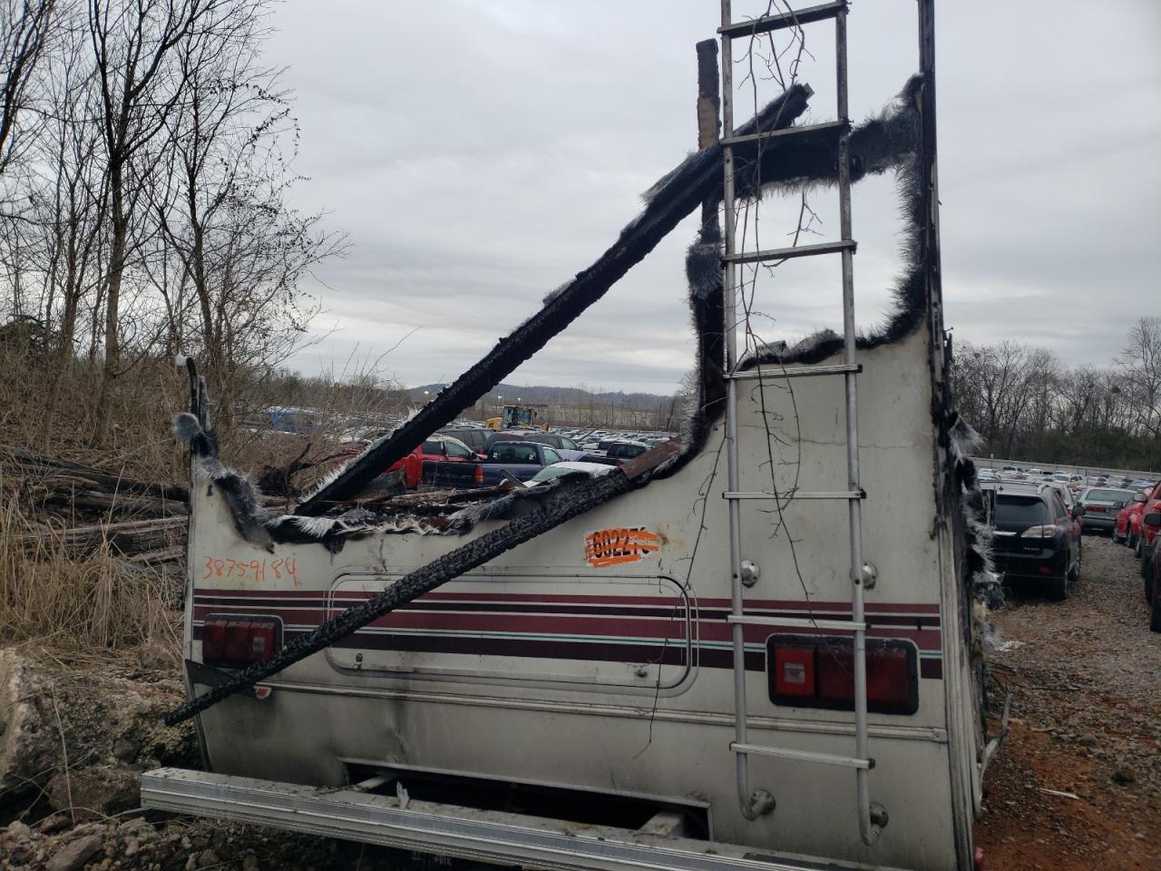 2000 Ford Econoline E450 Super Duty Cutaway Van VIN: 1FDXE45S2YHB48354 Lot: 38759184