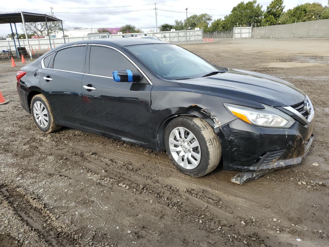 2016 Nissan Altima - Image 4