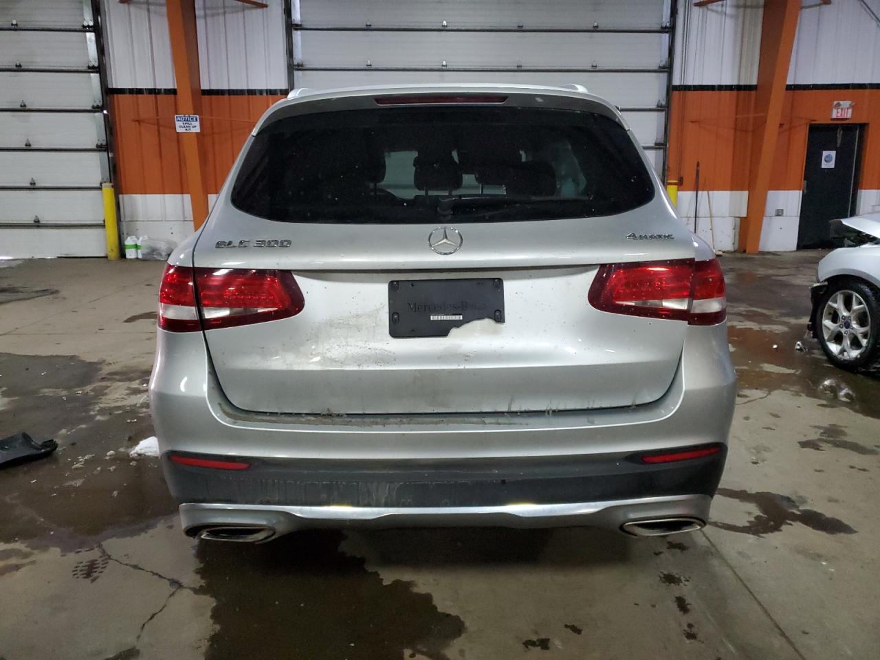 WDC0G4KB5HF211277 2017 Mercedes-Benz Glc 300 4Matic