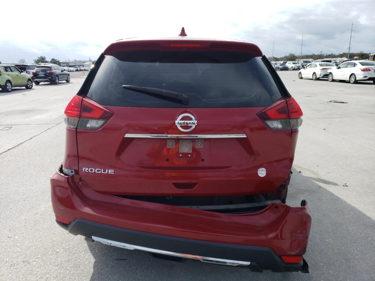 2017 Nissan Rogue S VIN: JN8AT2MT1HW394178 Lot: 38024144