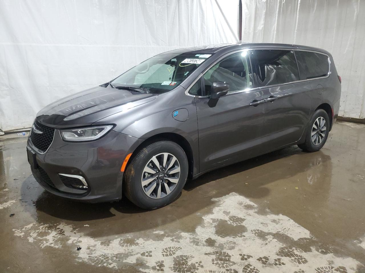 2023 Chrysler Pacifica Hybrid Touring L VIN: 2C4RC1L77PR565214 Lot: 40413734