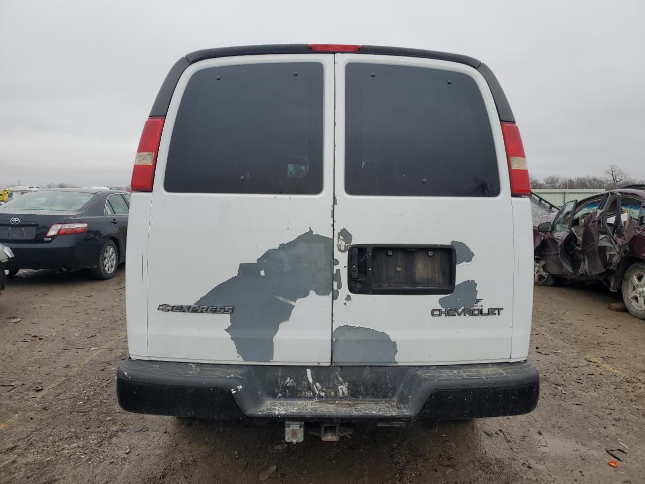 2006 Chevrolet Express G2500 VIN: 1GCGG25VX61270317 Lot: 64748054