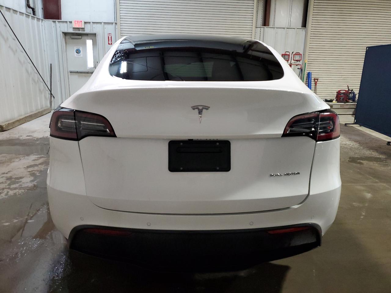 2022 Tesla Model Y VIN: 7SAYGDEE2NF480192 Lot: 41117484