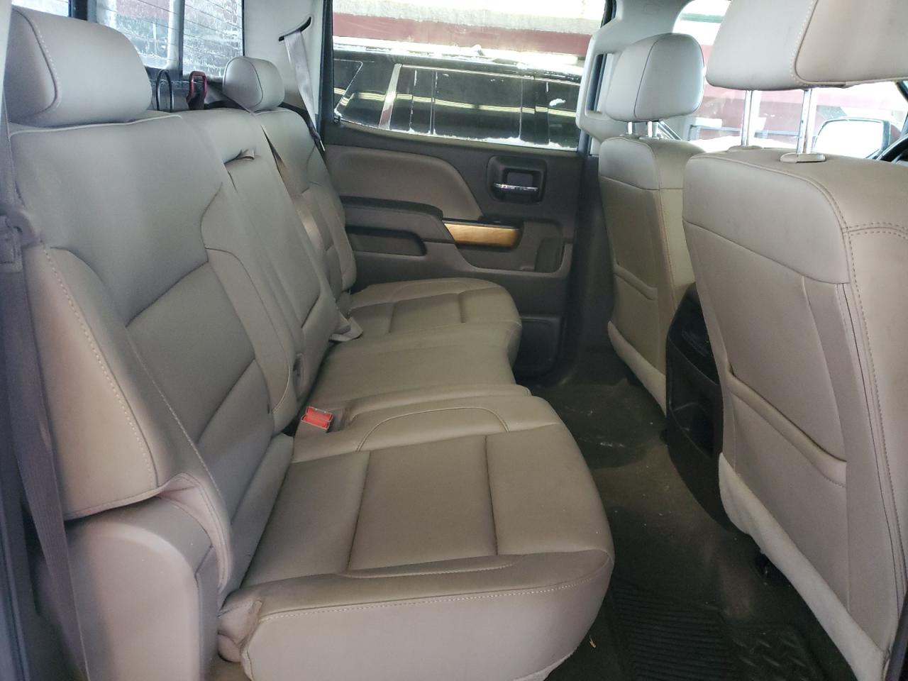 2016 Chevrolet Silverado - Image 10