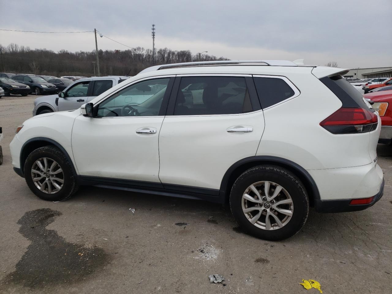 KNMAT2MT1KP523890 2019 NISSAN ROGUE - Image 2