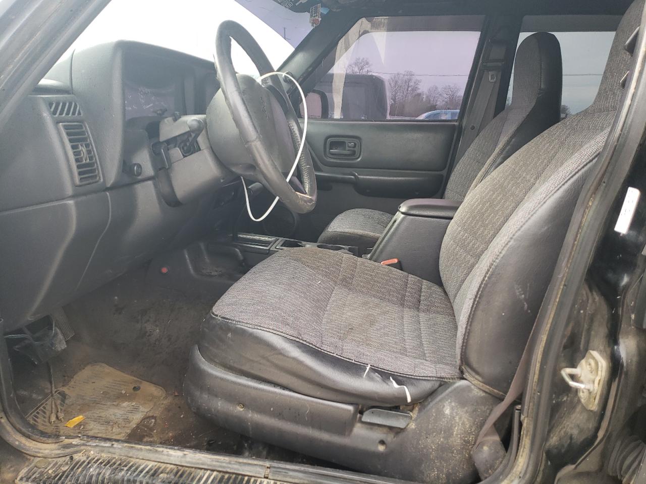 2000 Jeep Cherokee Classic VIN: 1J4FF58S0YL176126 Lot: 37258064