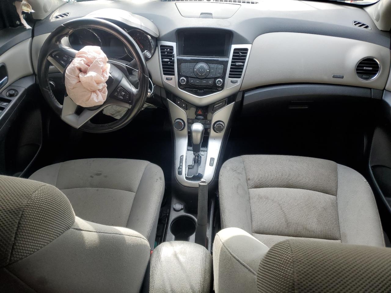 2014 Chevrolet Cruze - Image 8