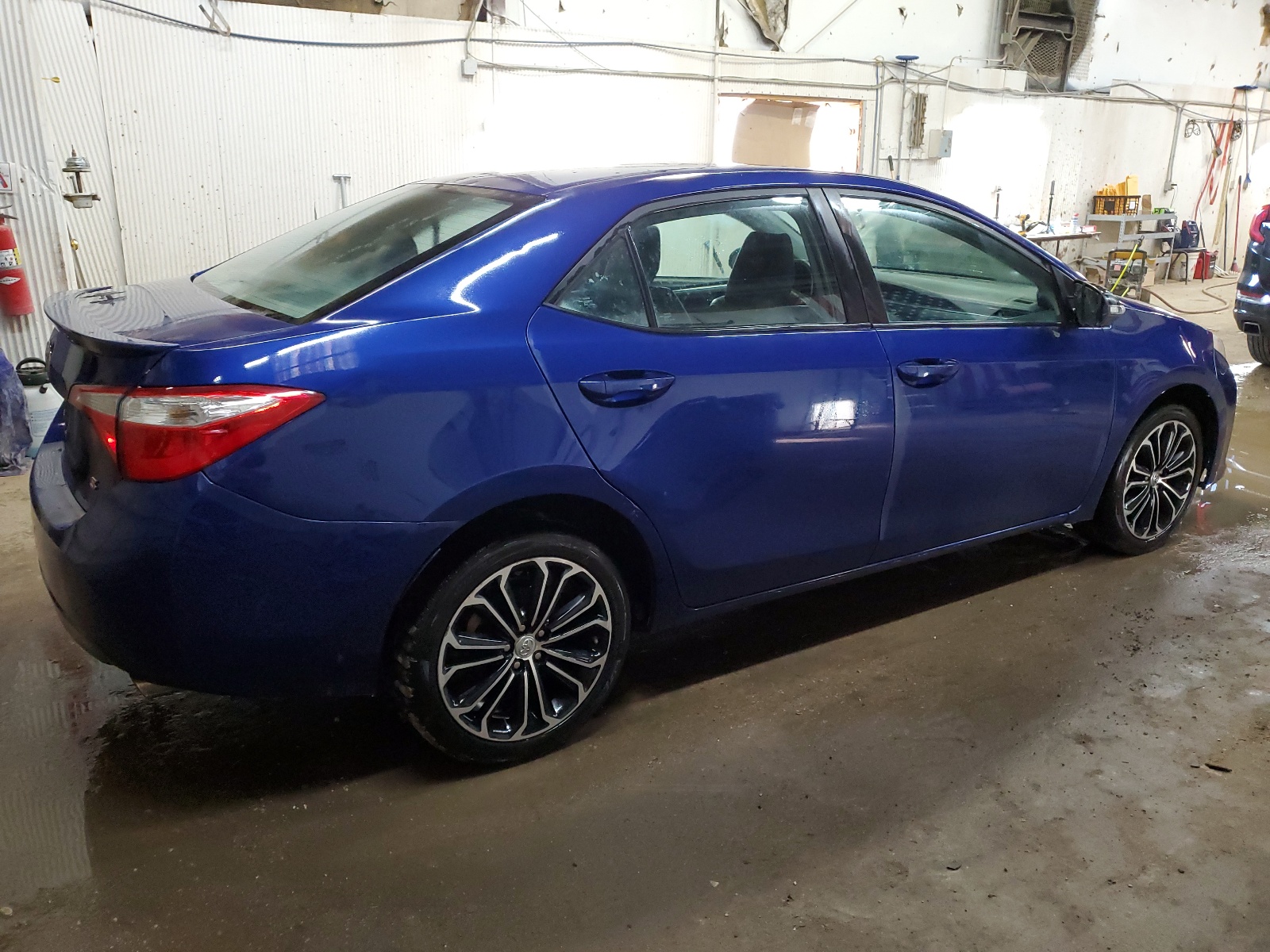 2015 Toyota Corolla L vin: 5YFBURHE9FP348265