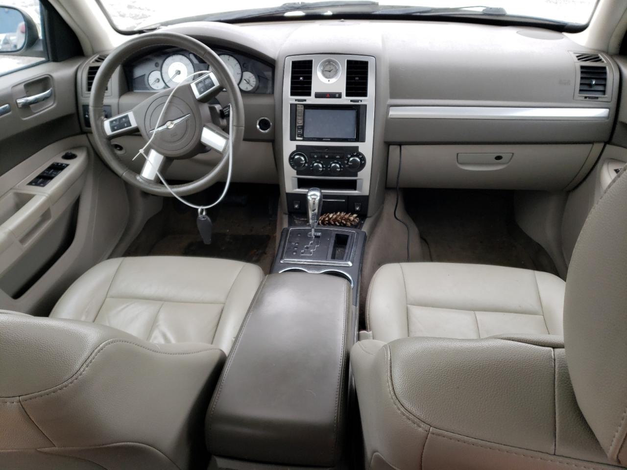 2010 Chrysler 300 - Image 8