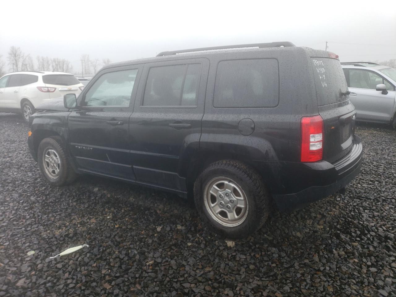 VIN 1C4NJPBA6DD272813 2013 JEEP PATRIOT no.2