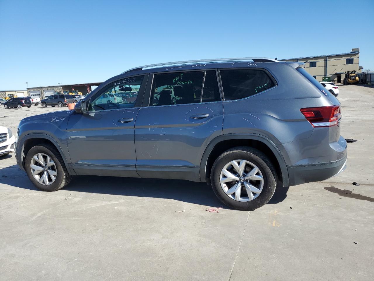 1V2AP2CA3KC524792 2019 Volkswagen Atlas S