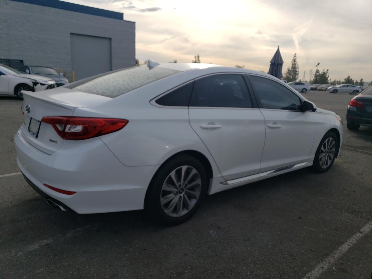 2015 Hyundai Sonata Sport VIN: 5NPE34AF5FH028928 Lot: 39157744