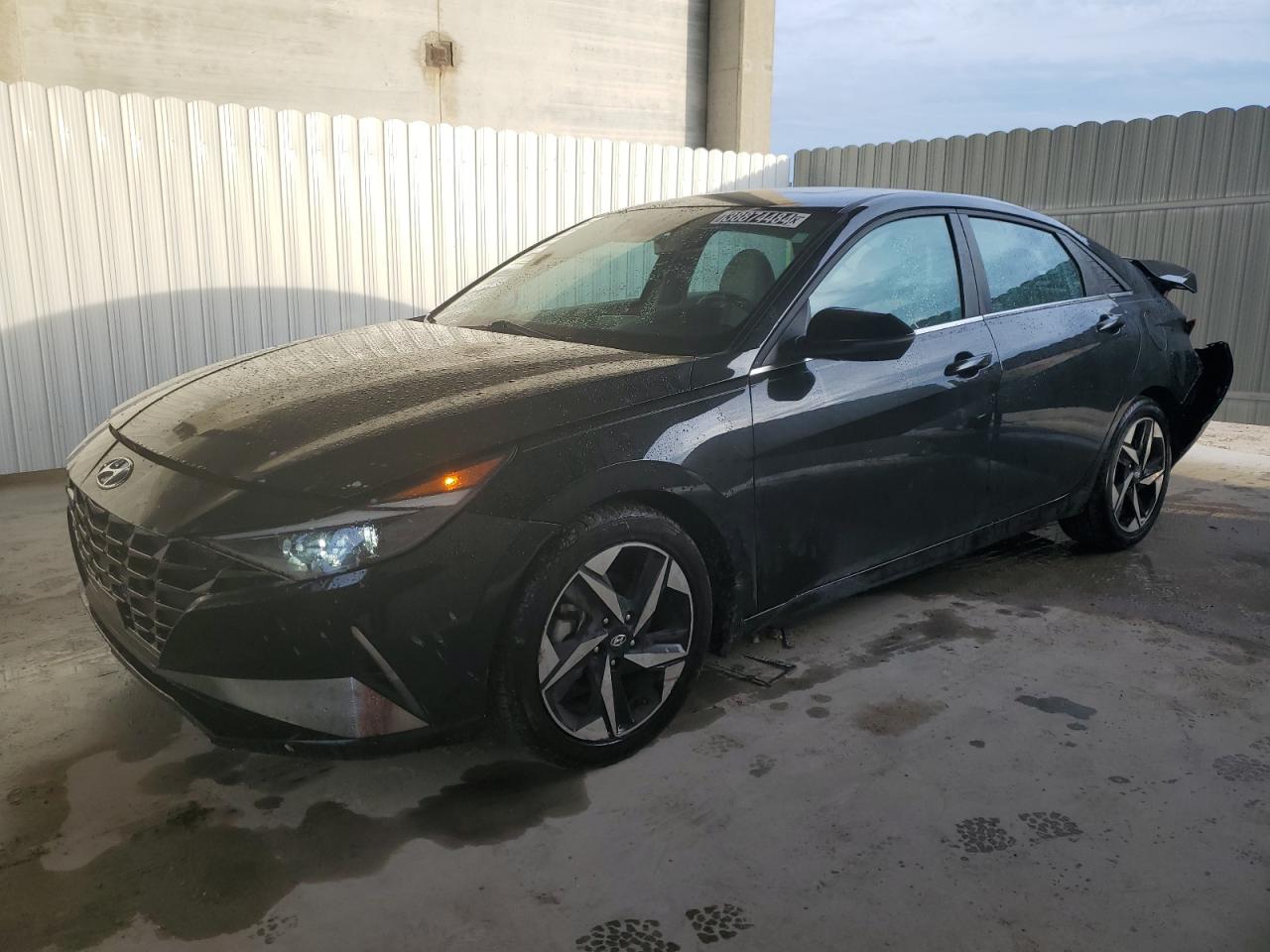 2022 Hyundai Elantra - Image 1