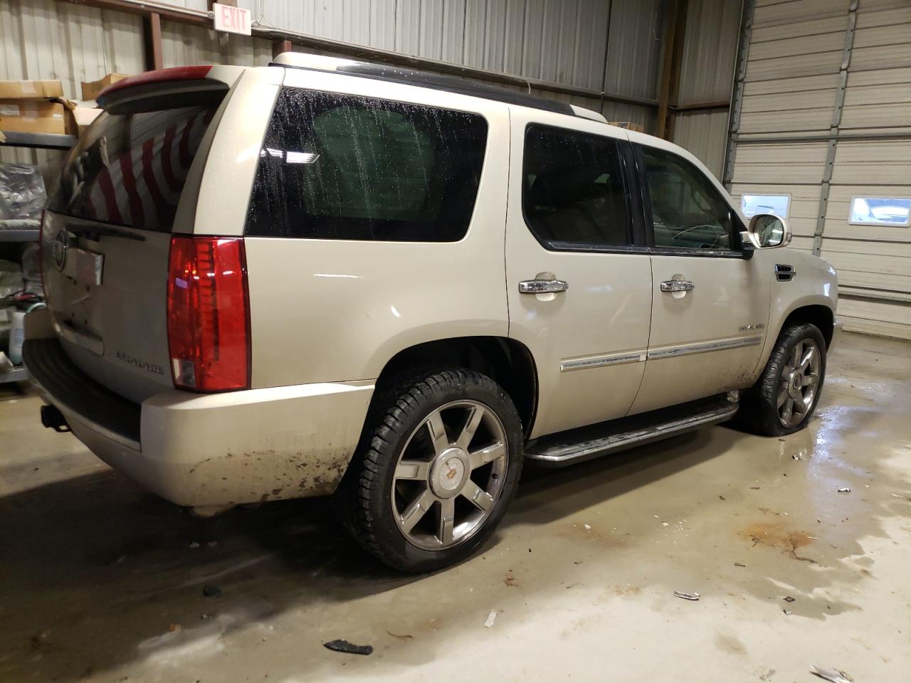 1GYS4BEF6BR104278 2011 Cadillac Escalade Luxury