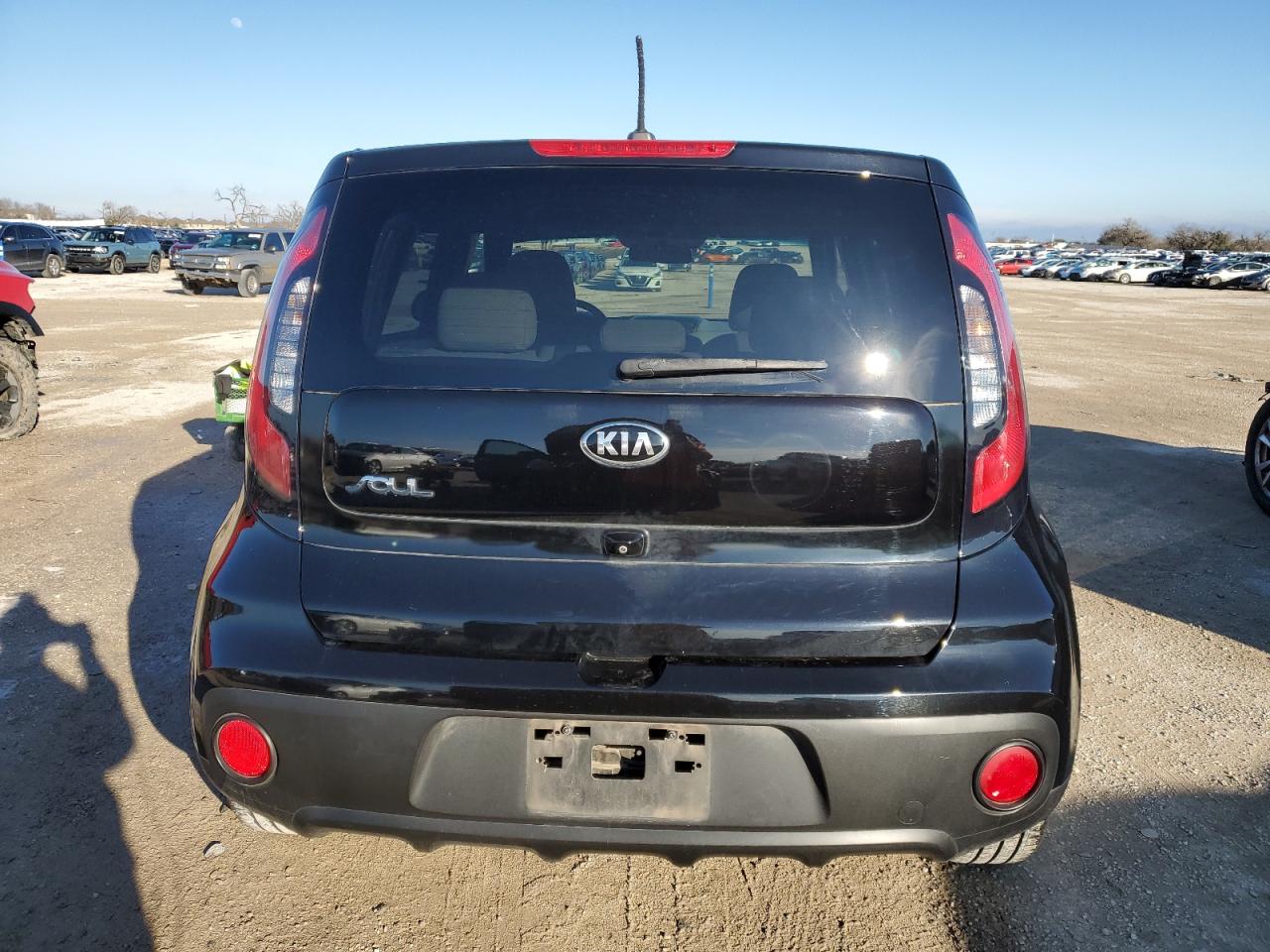 KNDJN2A20K7694376 2019 Kia Soul