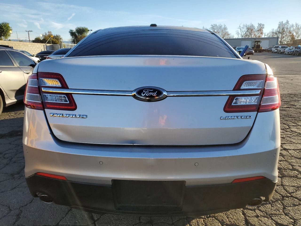 2013 Ford Taurus Limited VIN: 1FAHP2F80DG122870 Lot: 37347964