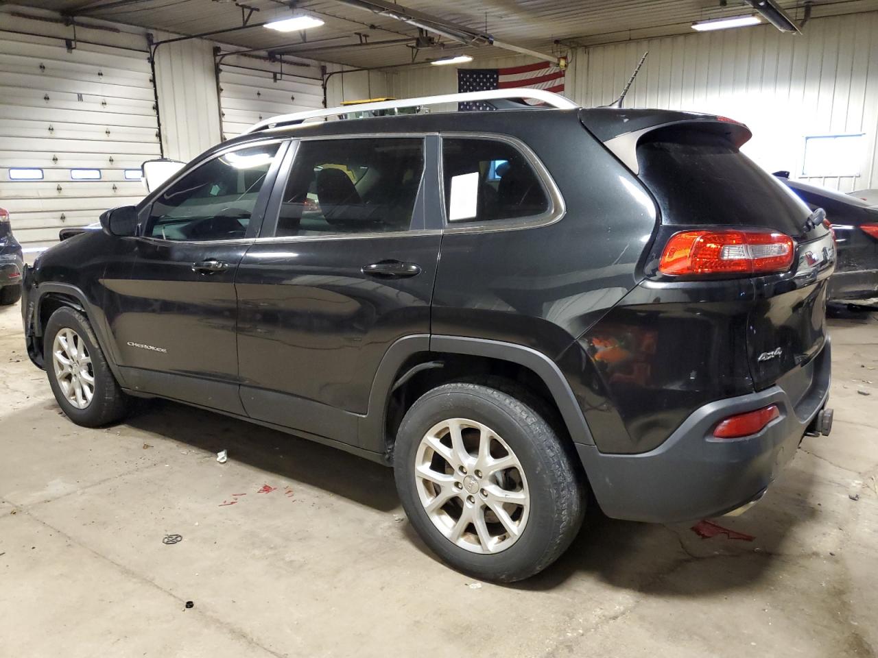 2015 Jeep Grand Cherokee - Image 2