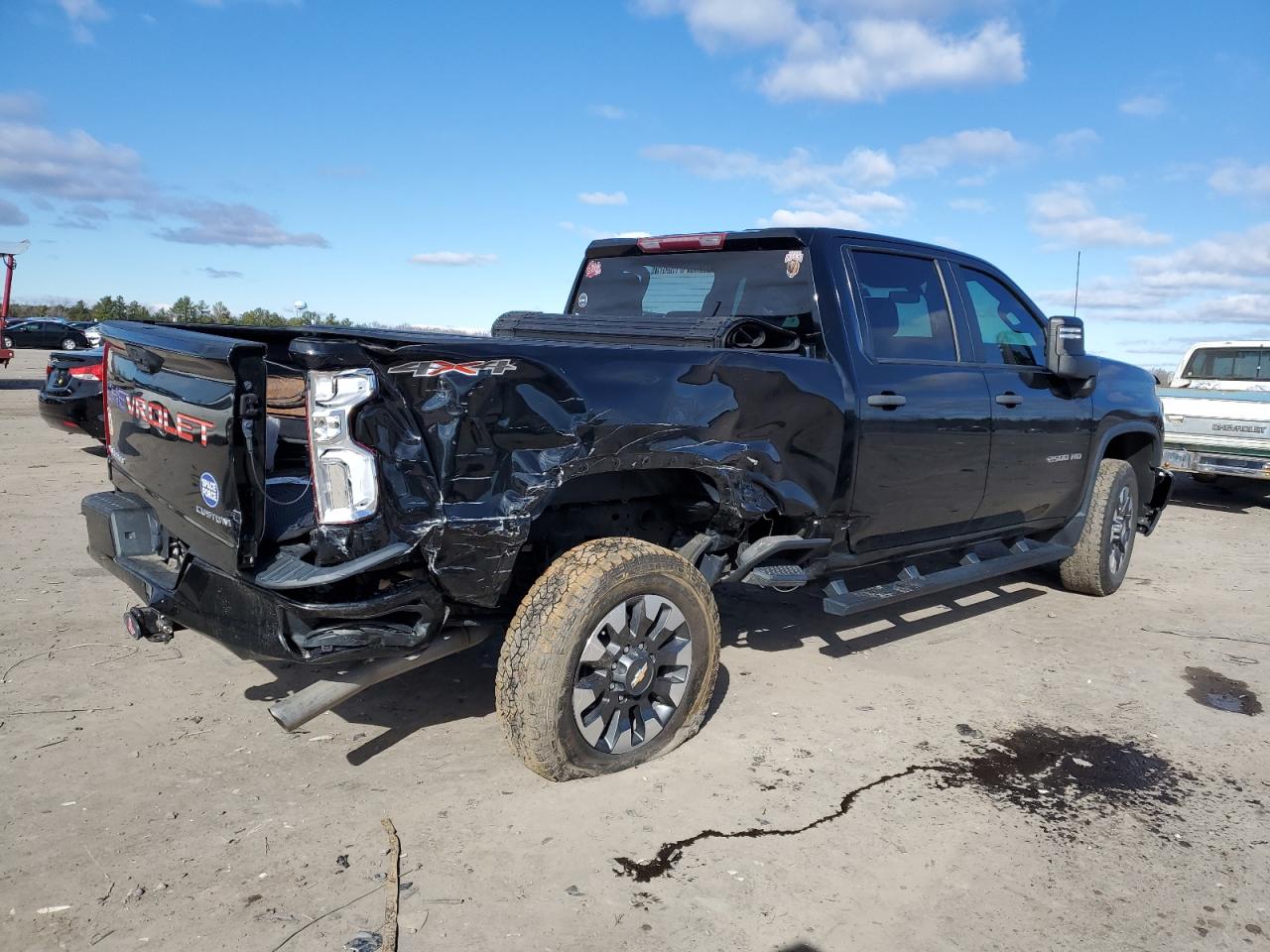 2021 Chevrolet Silverado - Image 3