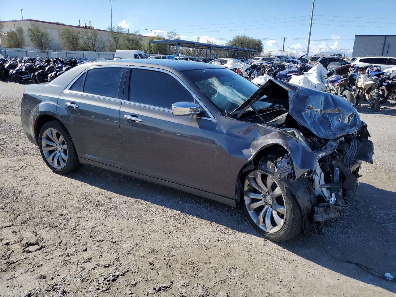 VIN 2C3CCAEG8KH690583 2019 CHRYSLER 300 no.4