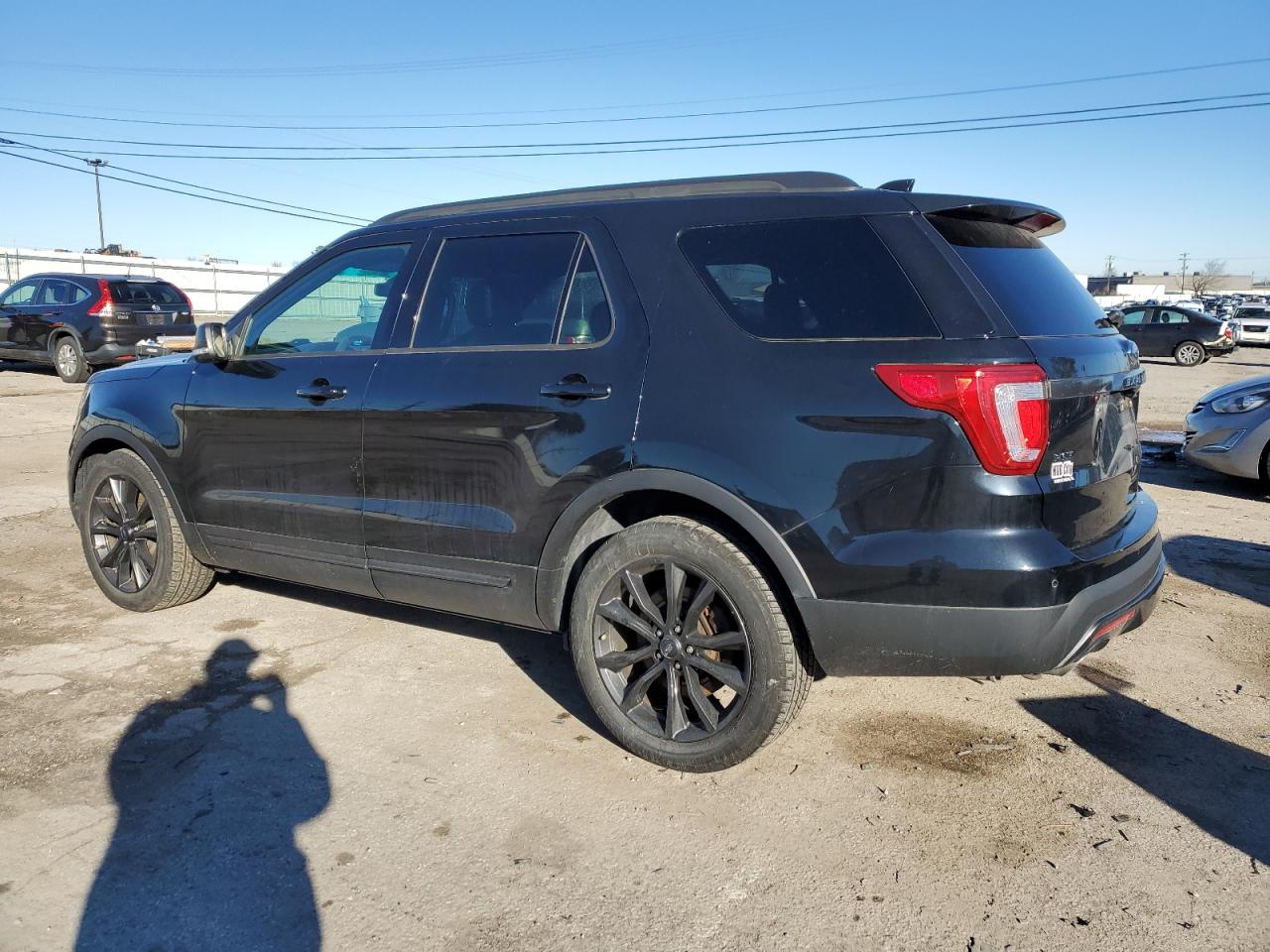 1FM5K7D81HGB69001 2017 Ford Explorer Xlt