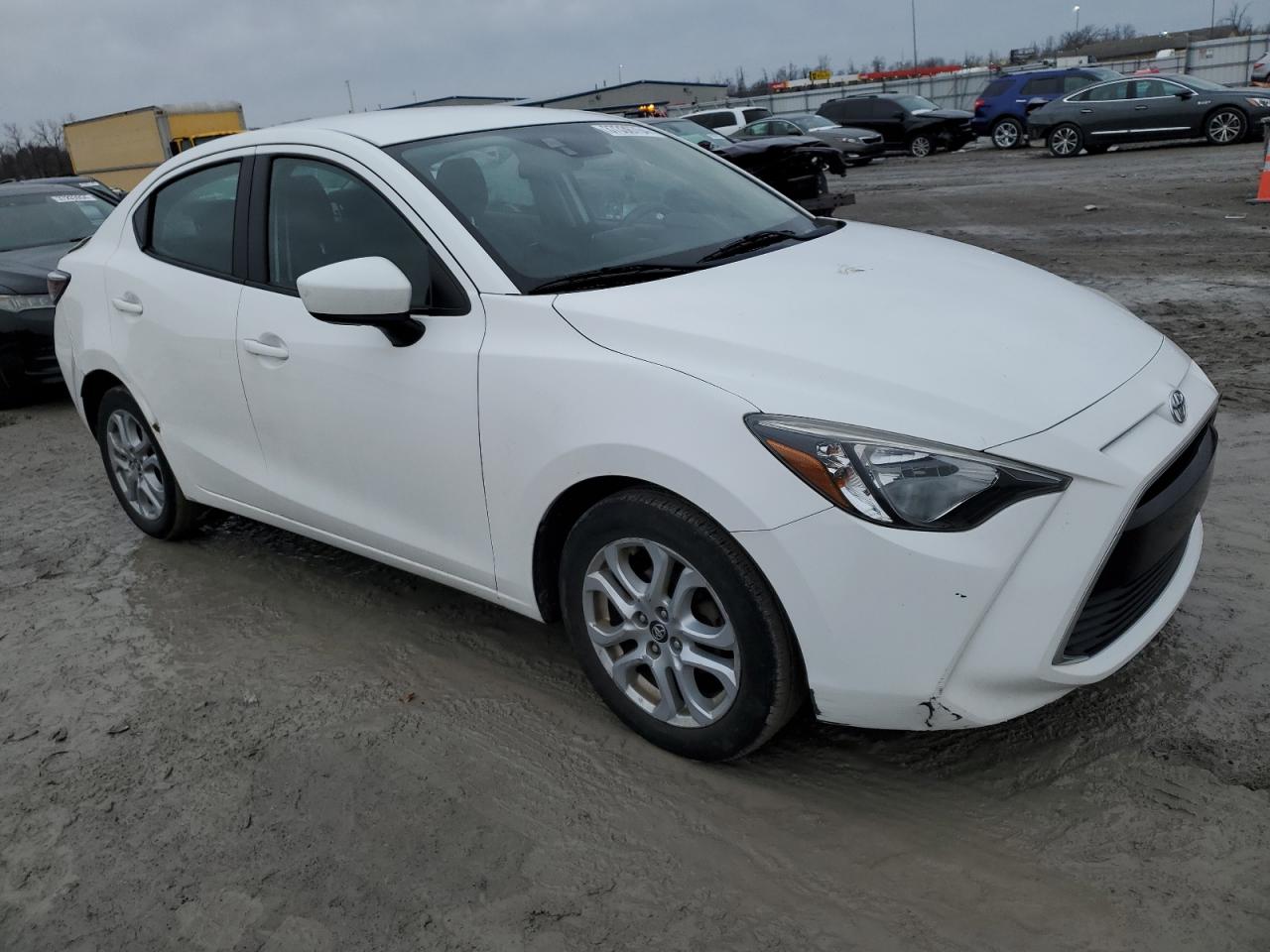 3MYDLBYV1HY188793 2017 Toyota Yaris Ia