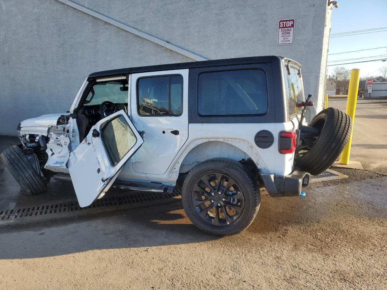 2023 Jeep Wrangler Sahara 4Xe VIN: 1C4JJXP64PW642667 Lot: 82660423