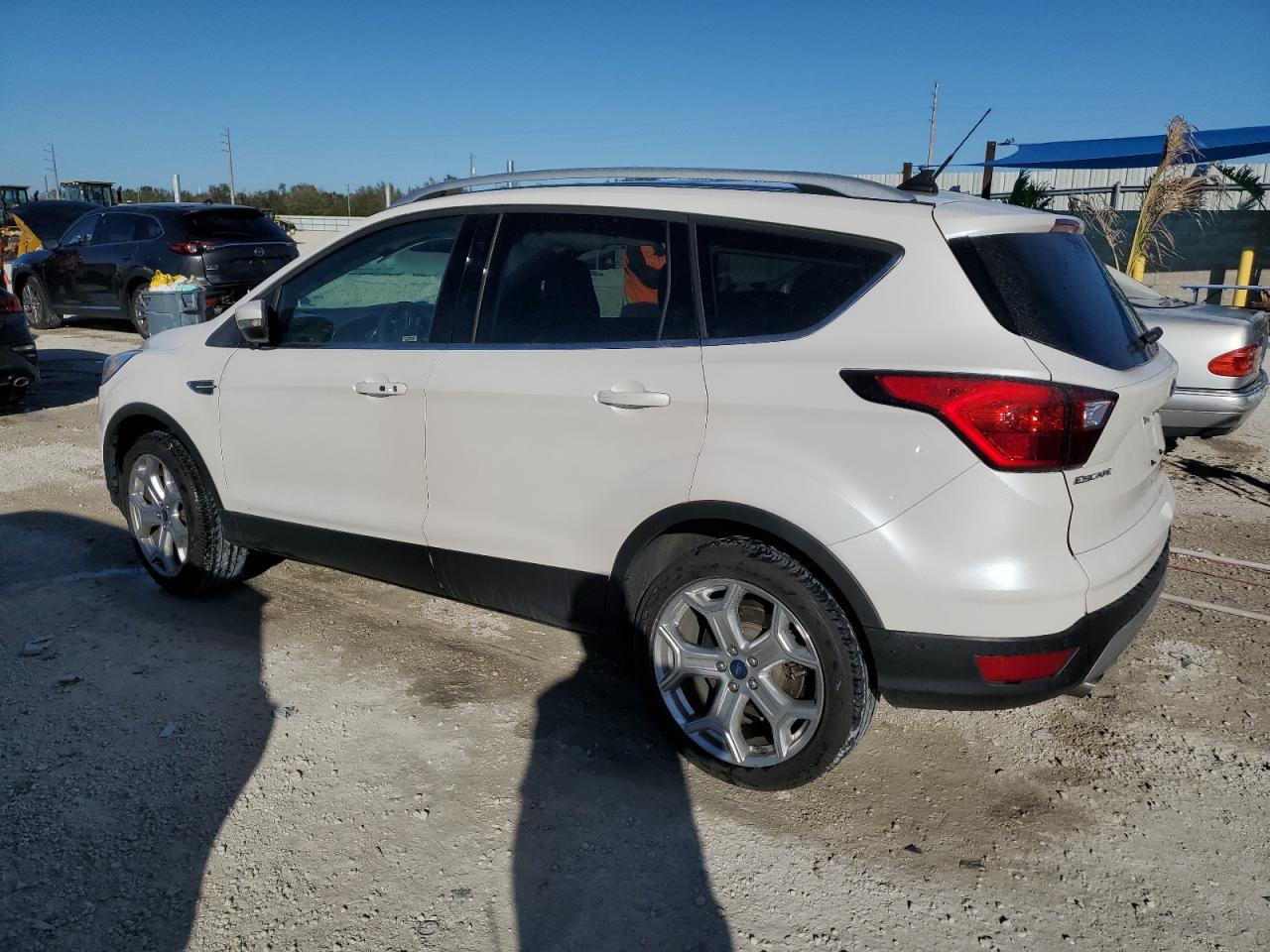 1FMCU0J92KUA52011 2019 Ford Escape Titanium