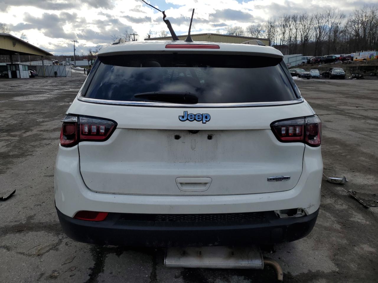 2019 Jeep Compass Latitude VIN: 3C4NJCBB4KT692854 Lot: 37540524