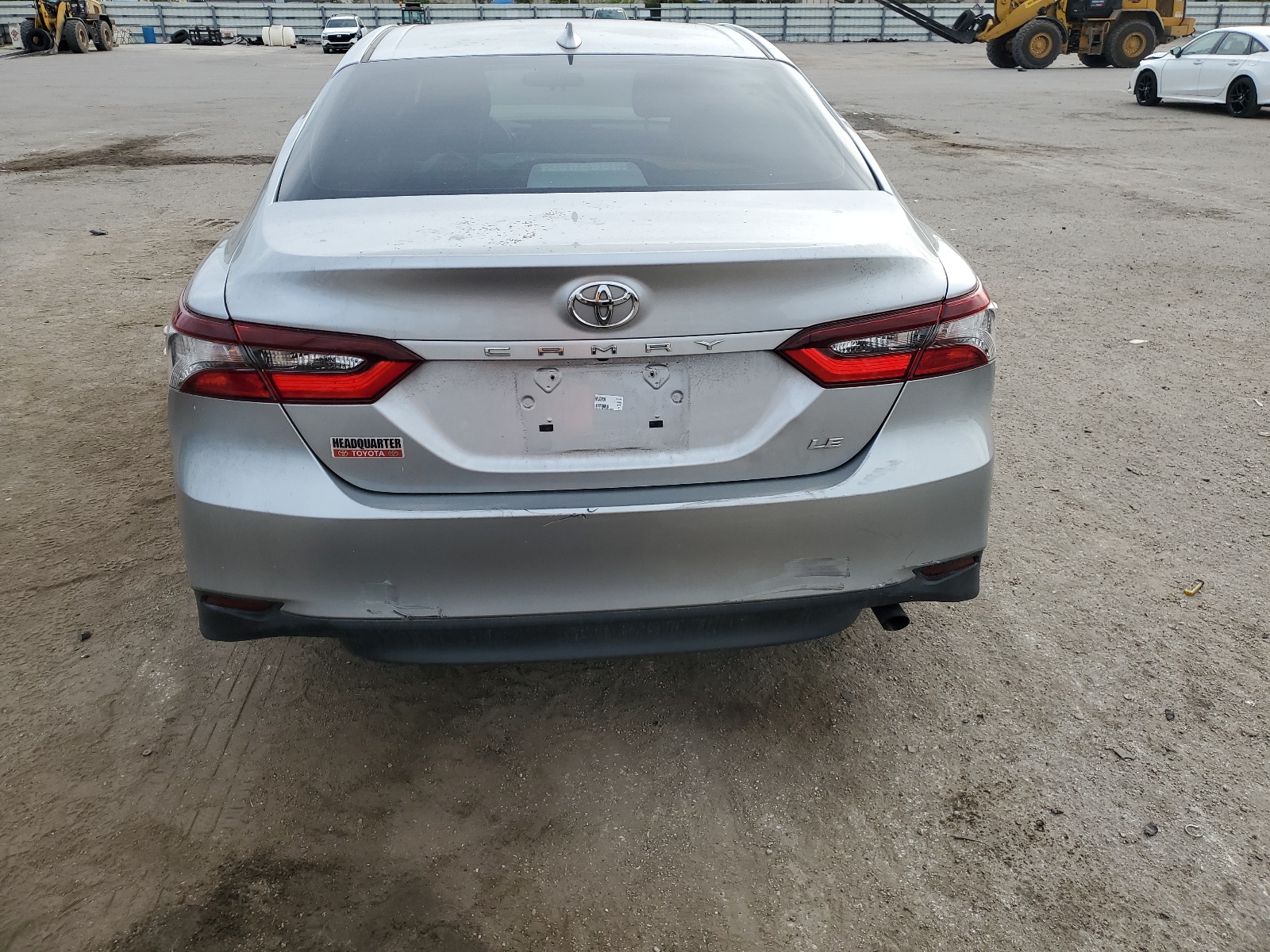 2021 Toyota Camry Le vin: 4T1C11AK1MU520167