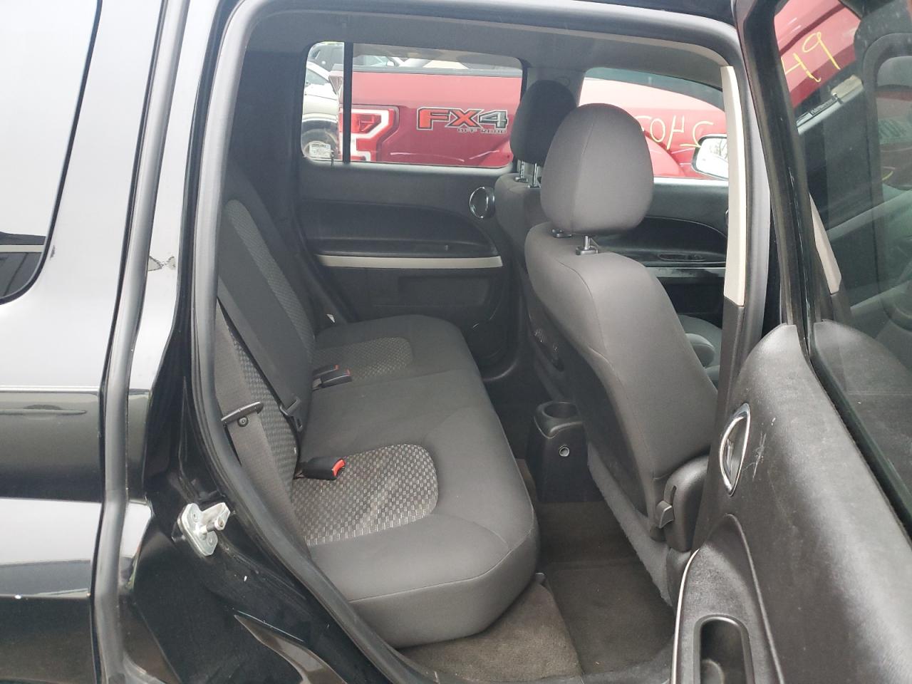 2008 Chevrolet HHR - Image 10