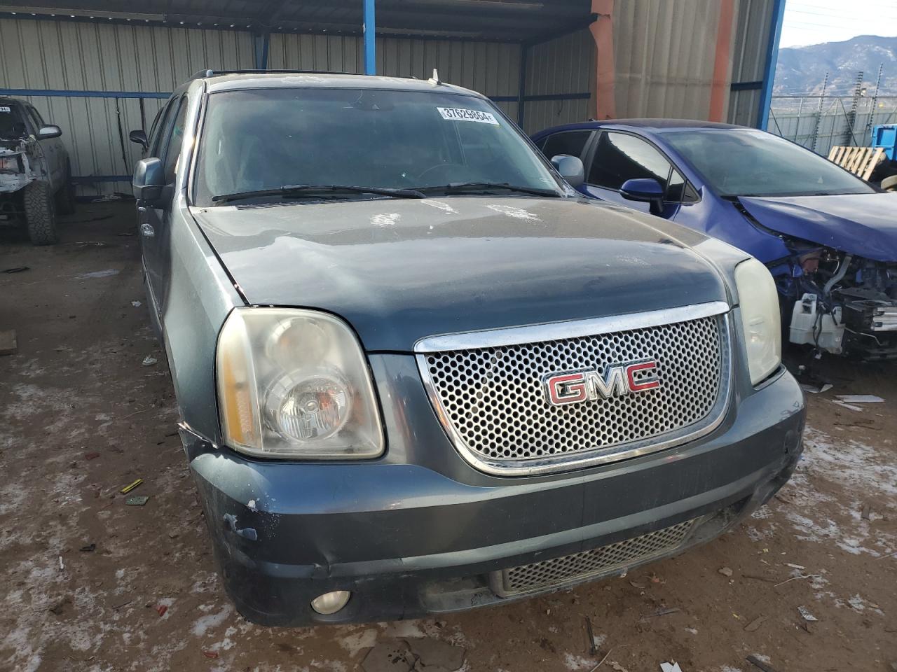 1GKFK638X7J264702 2007 GMC Yukon Denali