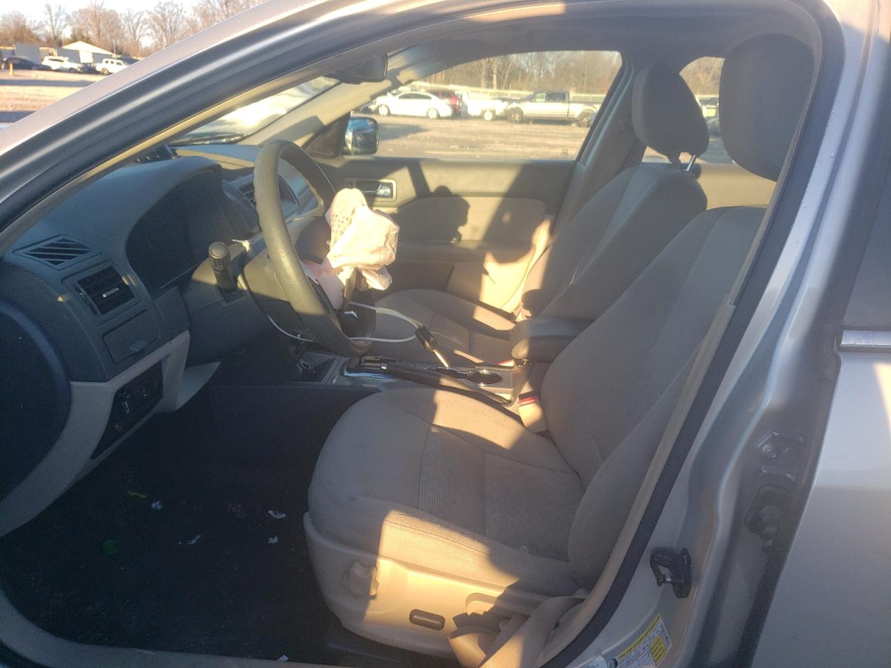 2010 Ford Fusion Se VIN: 3FAHP0HG0AR192561 Lot: 37938474