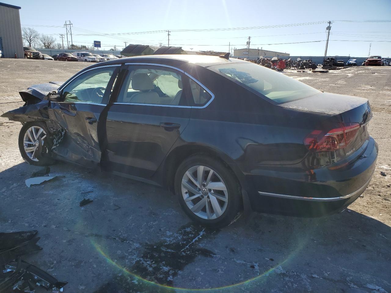 1VWBA7A34JC027710 2018 Volkswagen Passat Se