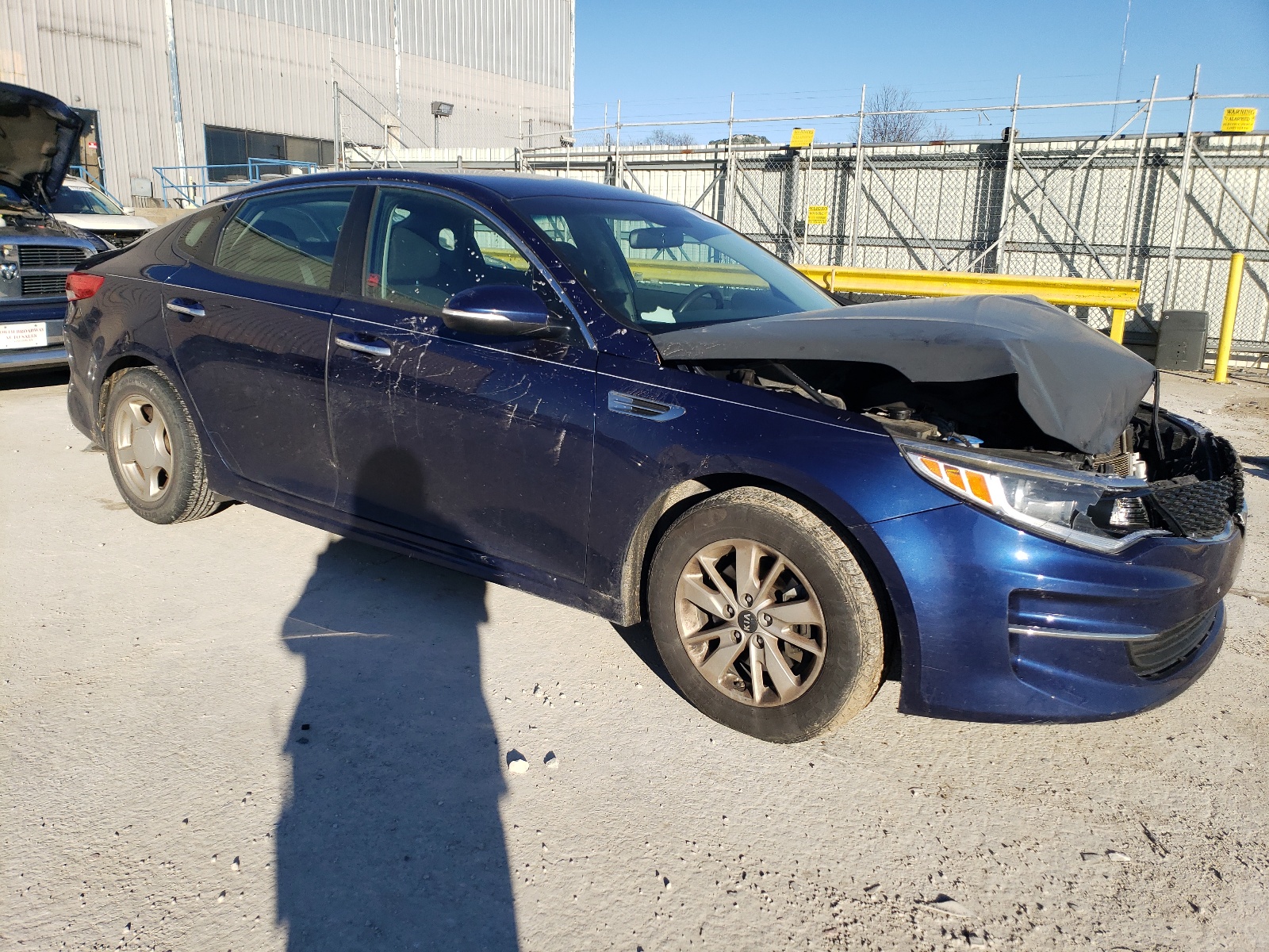 2017 Kia Optima Lx vin: 5XXGT4L39HG160472