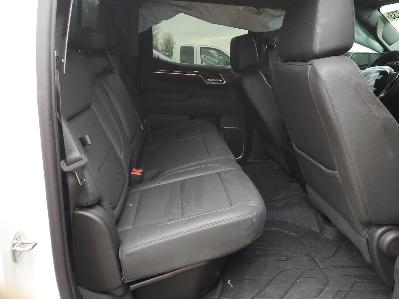 2023 Chevrolet Silverado - Image 10