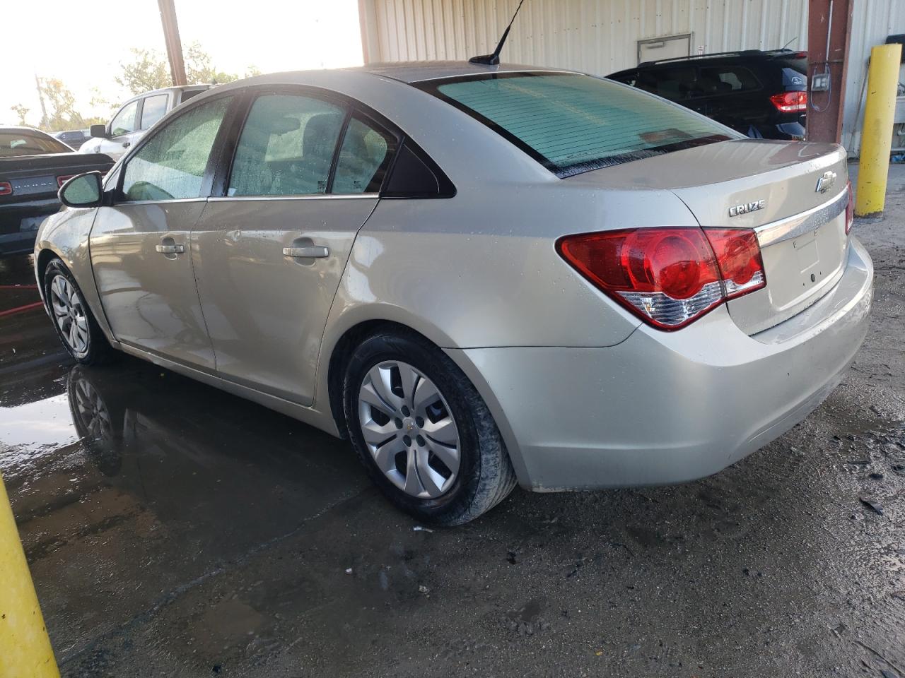 2012 Chevrolet Cruze - Image 2