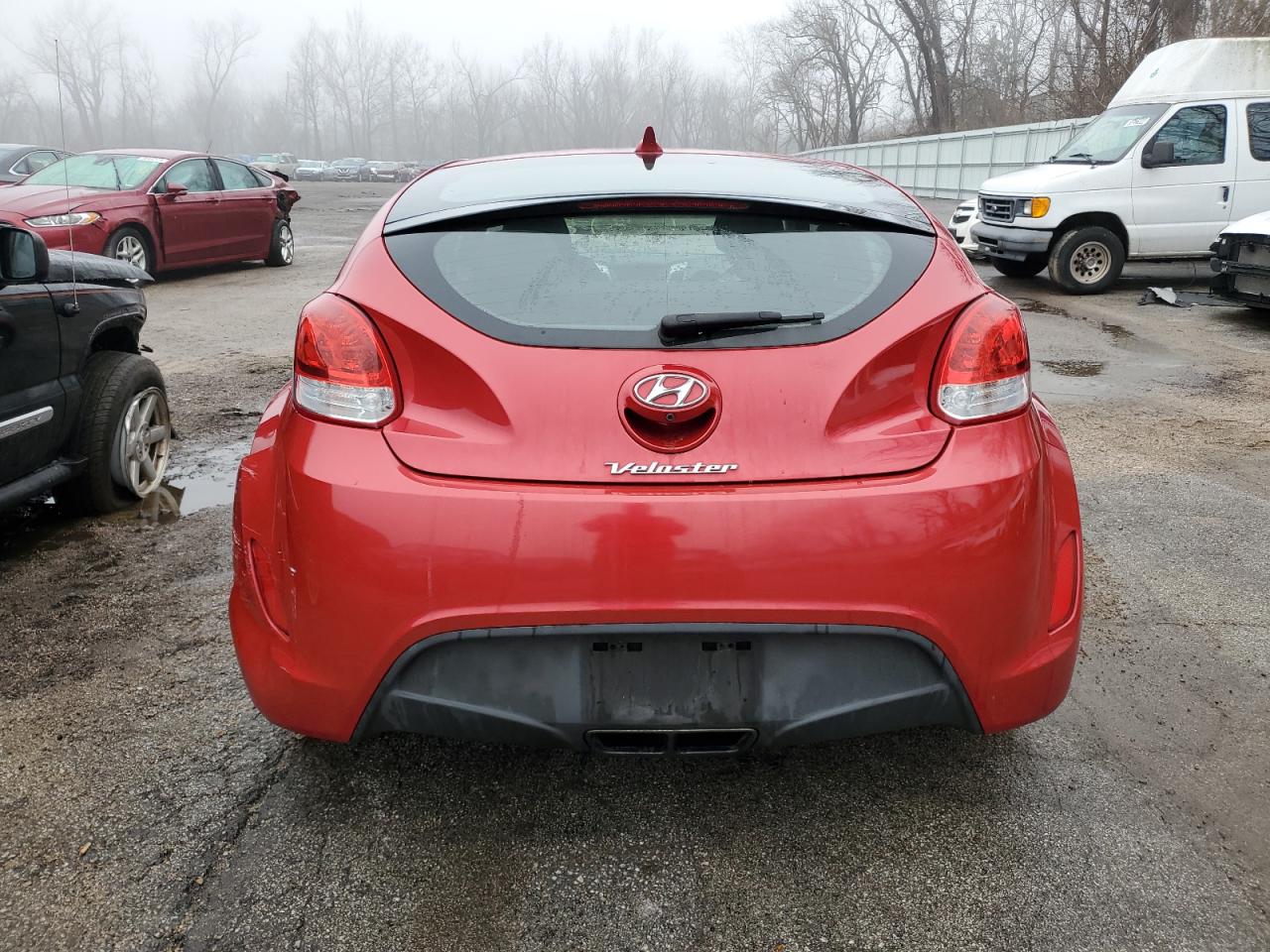 2015 Hyundai Veloster VIN: KMHTC6AD2FU245257 Lot: 39997824