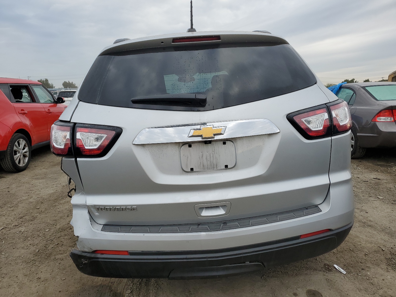 2017 Chevrolet Traverse Ls vin: 1GNKRFED1HJ320325