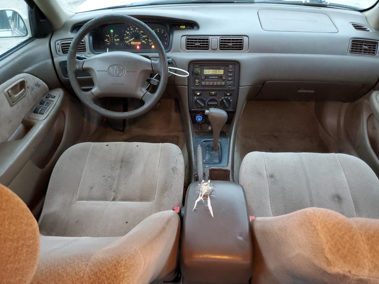 2000 Toyota Camry Ce VIN: JT2BG22K2Y0417297 Lot: 37267264