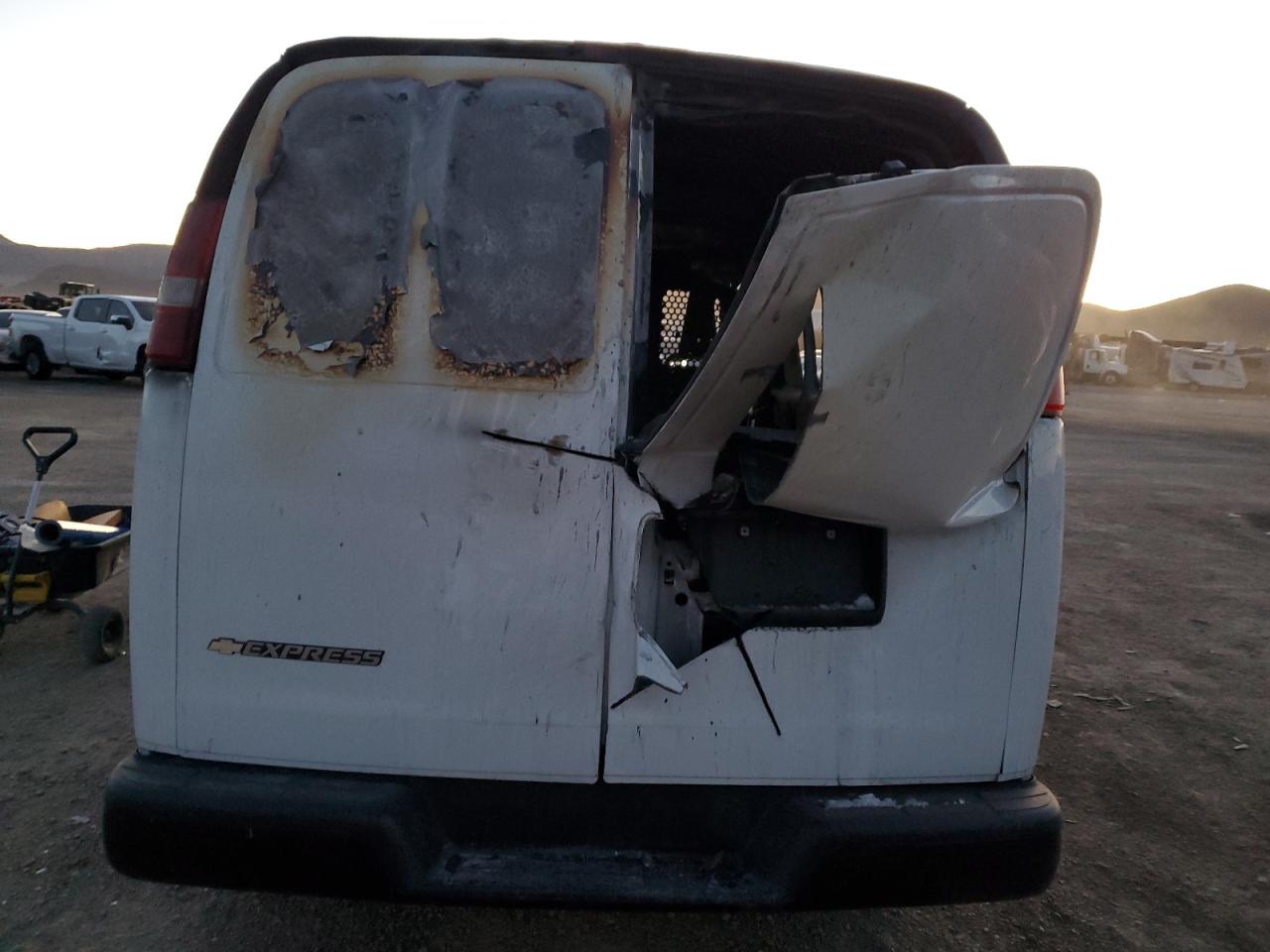 2020 Chevrolet Express G2500 VIN: 1GCWGAFP4L1155097 Lot: 52856124